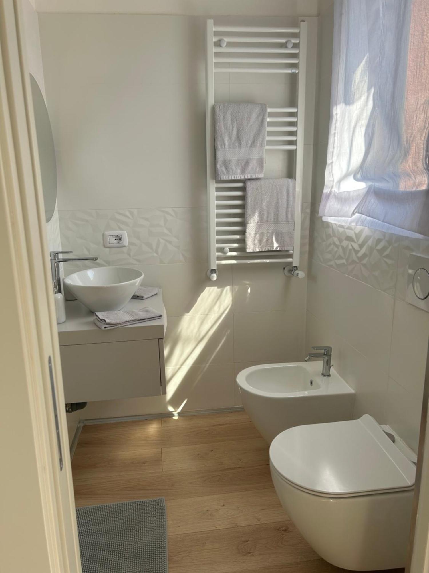 V&C Home Rental Specialist Appartamenti Fronte Lago Maggiore Germignaga Dış mekan fotoğraf